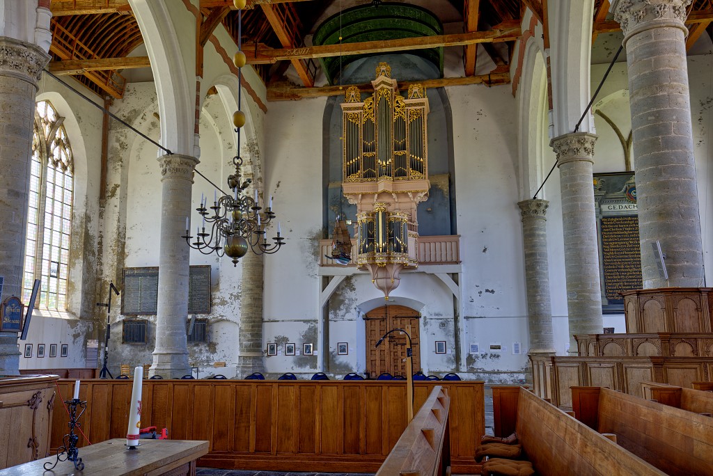 HDR Sint Nicolaaskerk grote kerk eglise church kerkfotografie Brouwershaven Jacob Cats religie religion gotiek bezienswaardigheden protestant rooms katholiek